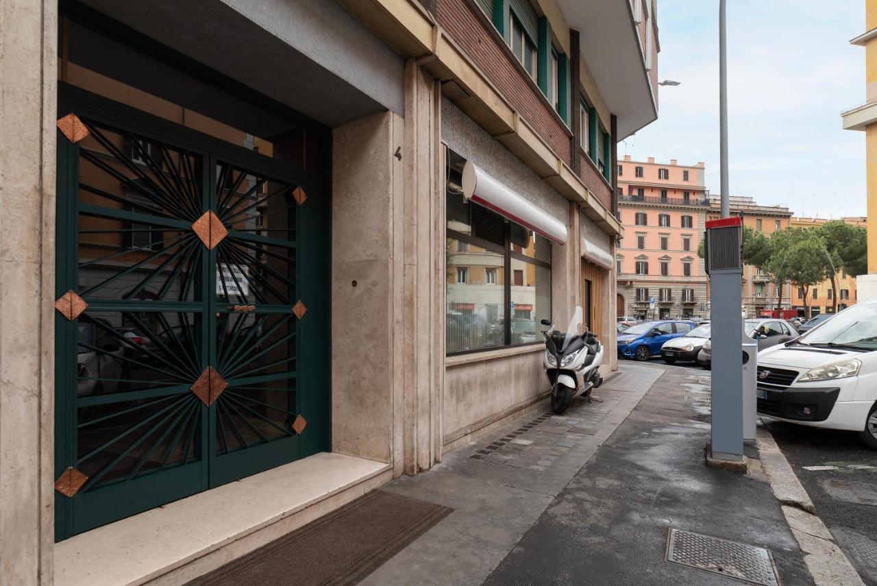 Piazza Re Di Roma Comfy Apartment Eksteriør billede